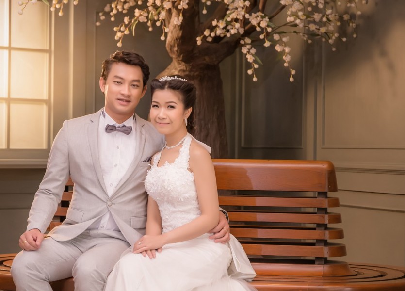 ถ่ายรูปแต่งงาน ในสตูดิโอ ถ่ายรูป อินดอร์ ชุดไทย ชุดแต่งงาน นนทบุรี บางบัวทอง