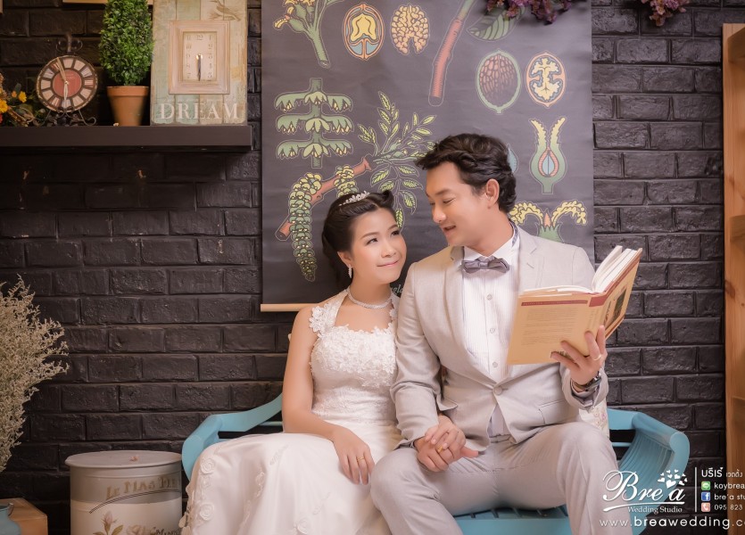 ถ่ายรูปแต่งงาน ในสตูดิโอ ถ่ายรูป อินดอร์ ชุดไทย ชุดแต่งงาน นนทบุรี บางบัวทอง