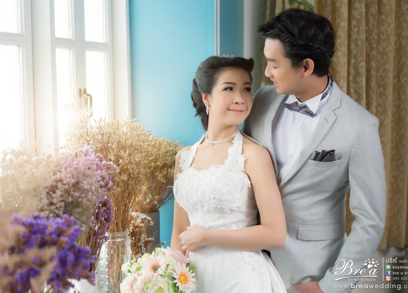 ถ่ายรูปแต่งงาน ในสตูดิโอ ถ่ายรูป อินดอร์ ชุดไทย ชุดแต่งงาน นนทบุรี บางบัวทอง