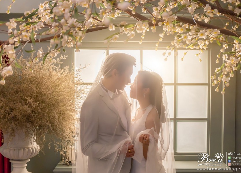 ถ่ายรูปแต่งงาน ในสตูดิโอ ถ่ายรูป อินดอร์ ชุดไทย ชุดแต่งงาน นนทบุรี บางบัวทอง