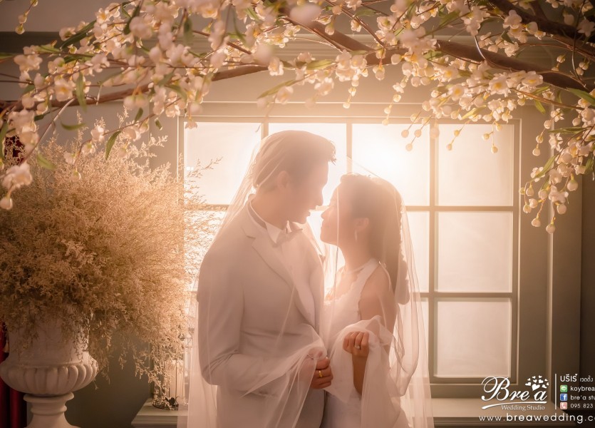 ถ่ายรูปแต่งงาน ในสตูดิโอ ถ่ายรูป อินดอร์ ชุดไทย ชุดแต่งงาน นนทบุรี บางบัวทอง