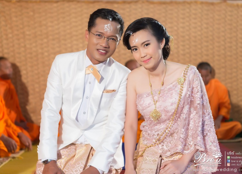 ชุดแต่งงาน ชุดไทยแต่งงาน ถ่ายรูปแต่งงาน ราชบุรี งานแต่งงาน นนทบุรี