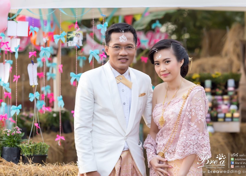 ชุดแต่งงาน ชุดไทยแต่งงาน ถ่ายรูปแต่งงาน ราชบุรี งานแต่งงาน นนทบุรี