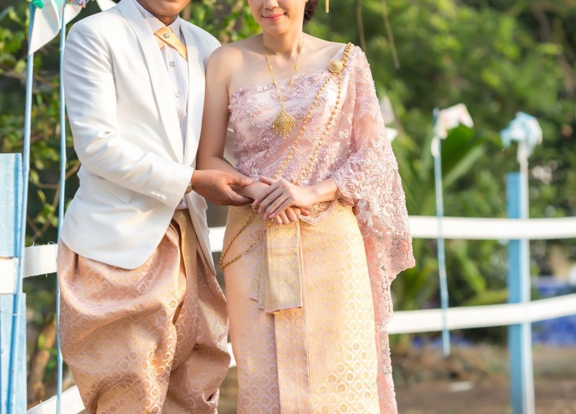 ชุดแต่งงาน ชุดไทยแต่งงาน ถ่ายรูปแต่งงาน ราชบุรี งานแต่งงาน นนทบุรี