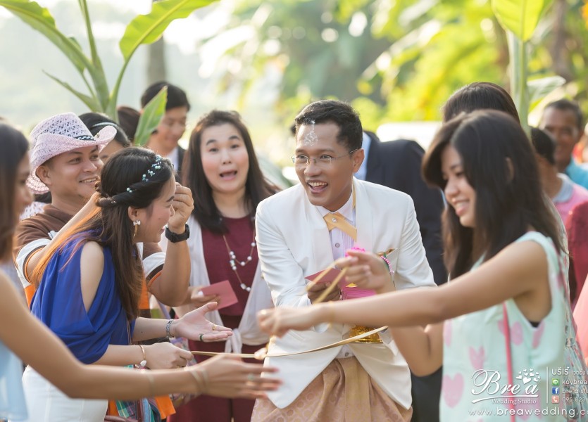 ชุดแต่งงาน ชุดไทยแต่งงาน ถ่ายรูปแต่งงาน ราชบุรี งานแต่งงาน นนทบุรี