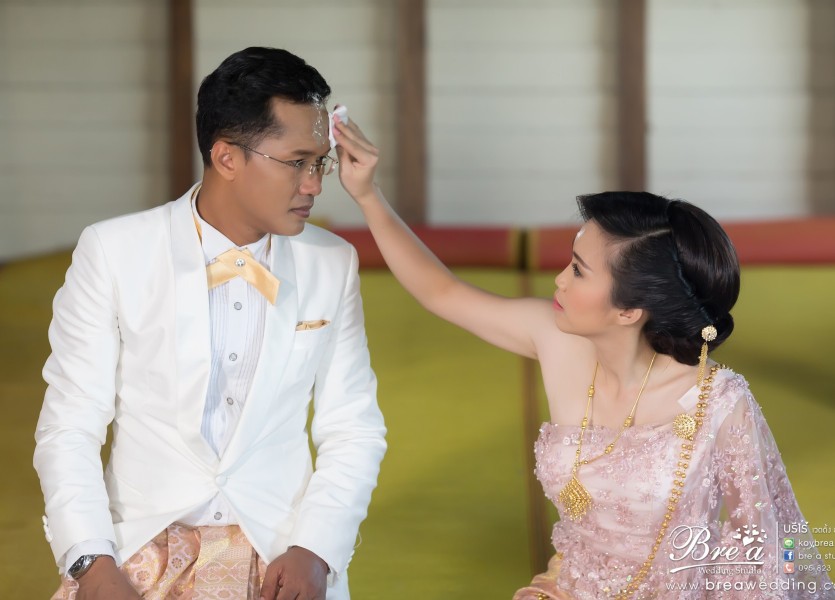 ชุดแต่งงาน ชุดไทยแต่งงาน ถ่ายรูปแต่งงาน ราชบุรี งานแต่งงาน นนทบุรี