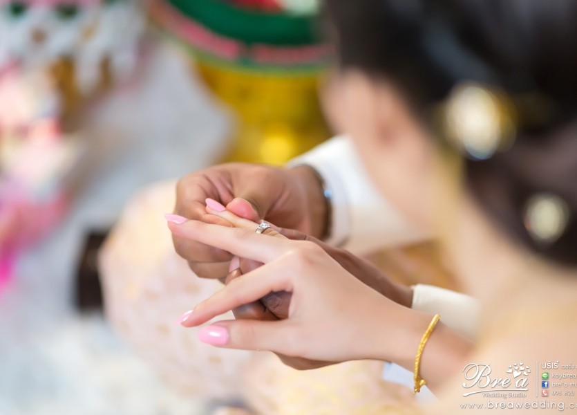 ชุดแต่งงาน ชุดไทยแต่งงาน ถ่ายรูปแต่งงาน ราชบุรี งานแต่งงาน นนทบุรี