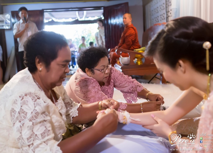 ชุดแต่งงาน ชุดไทยแต่งงาน ถ่ายรูปแต่งงาน ราชบุรี งานแต่งงาน นนทบุรี