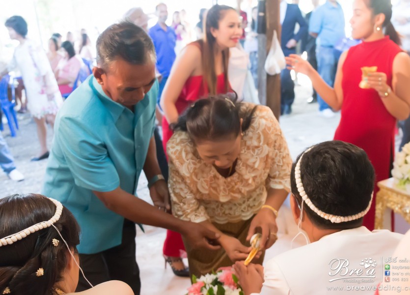 ชุดแต่งงาน ชุดไทยแต่งงาน ถ่ายรูปแต่งงาน ราชบุรี งานแต่งงาน นนทบุรี