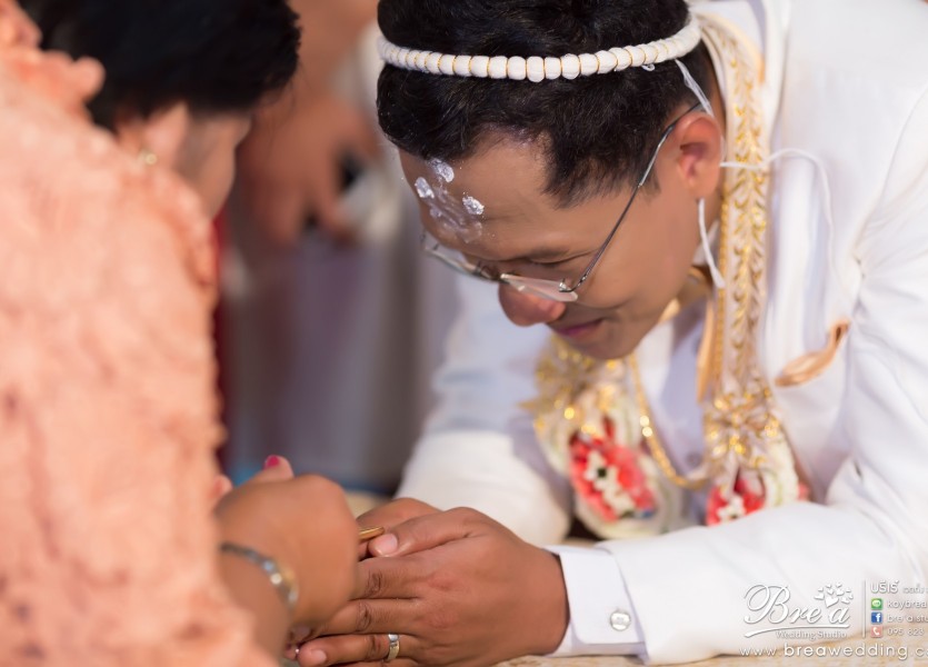 ชุดแต่งงาน ชุดไทยแต่งงาน ถ่ายรูปแต่งงาน ราชบุรี งานแต่งงาน นนทบุรี