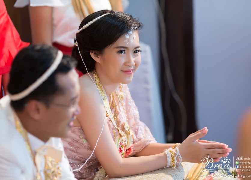 ชุดแต่งงาน ชุดไทยแต่งงาน ถ่ายรูปแต่งงาน ราชบุรี งานแต่งงาน นนทบุรี