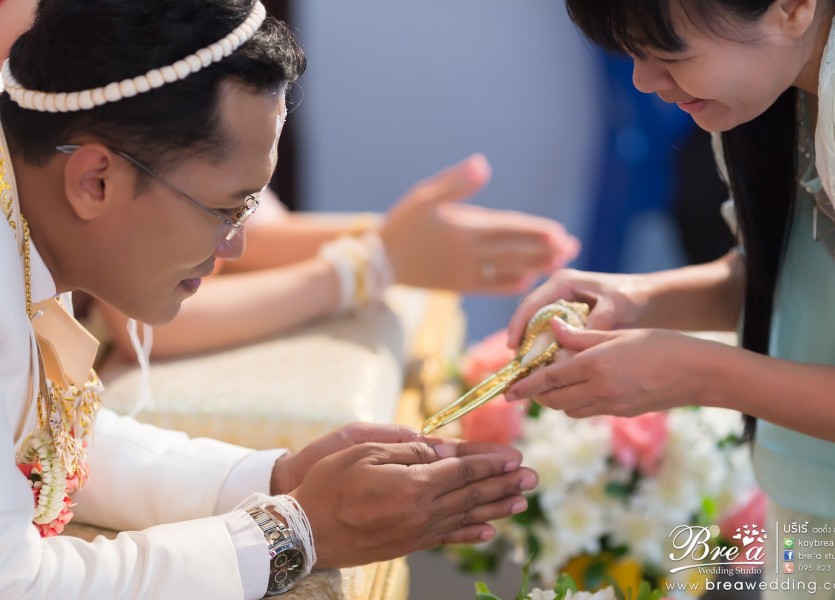 ชุดแต่งงาน ชุดไทยแต่งงาน ถ่ายรูปแต่งงาน ราชบุรี งานแต่งงาน นนทบุรี