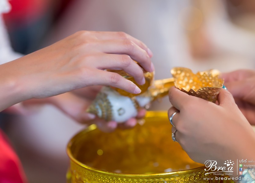 ชุดแต่งงาน ชุดไทยแต่งงาน ถ่ายรูปแต่งงาน ราชบุรี งานแต่งงาน นนทบุรี