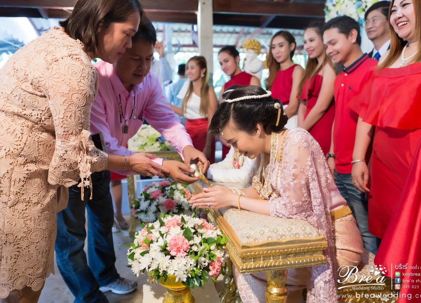 ชุดแต่งงาน ชุดไทยแต่งงาน ถ่ายรูปแต่งงาน ราชบุรี งานแต่งงาน นนทบุรี