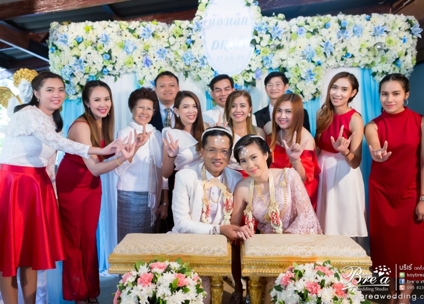 ชุดแต่งงาน ชุดไทยแต่งงาน ถ่ายรูปแต่งงาน ราชบุรี งานแต่งงาน นนทบุรี