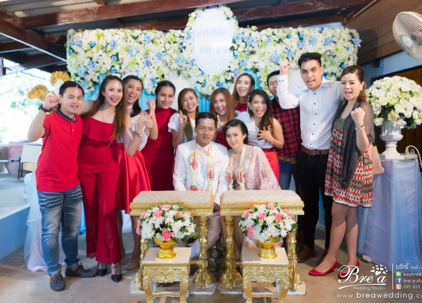 ชุดแต่งงาน ชุดไทยแต่งงาน ถ่ายรูปแต่งงาน ราชบุรี งานแต่งงาน นนทบุรี