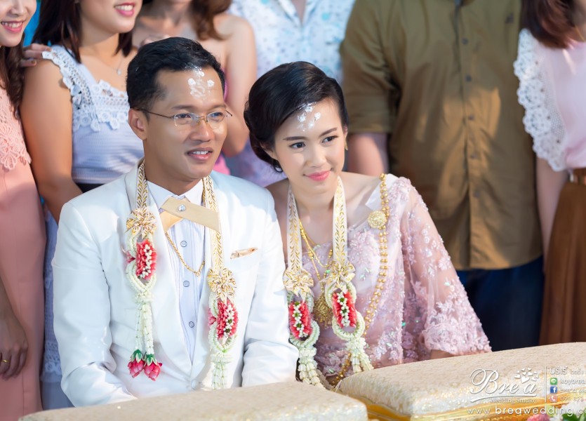 ชุดแต่งงาน ชุดไทยแต่งงาน ถ่ายรูปแต่งงาน ราชบุรี งานแต่งงาน นนทบุรี