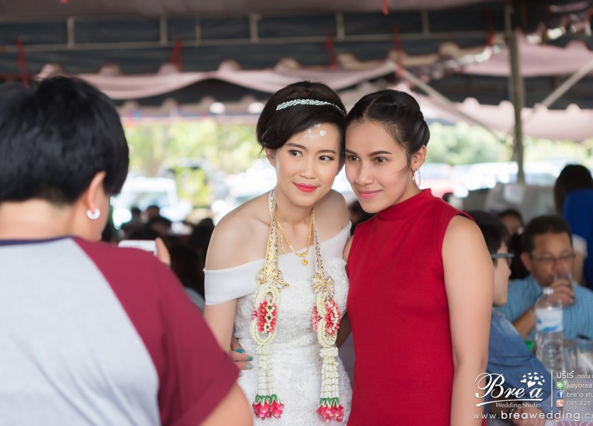 ชุดแต่งงาน ชุดไทยแต่งงาน ถ่ายรูปแต่งงาน ราชบุรี งานแต่งงาน นนทบุรี