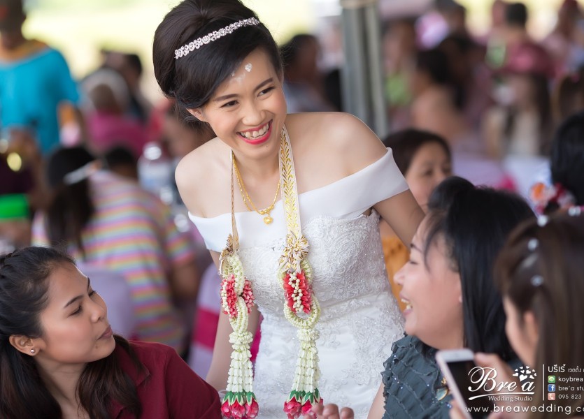 ชุดแต่งงาน ชุดไทยแต่งงาน ถ่ายรูปแต่งงาน ราชบุรี งานแต่งงาน นนทบุรี