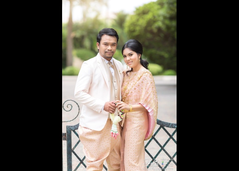 พรีเวดดิ้ง . ชุดแต่งงาน . ชุดไทยแต่งงาน . ร้านเวดดิ้ง . ถ่ายรูปแต่งงาน .Prewedding .ฌ็องเซลิเซ่