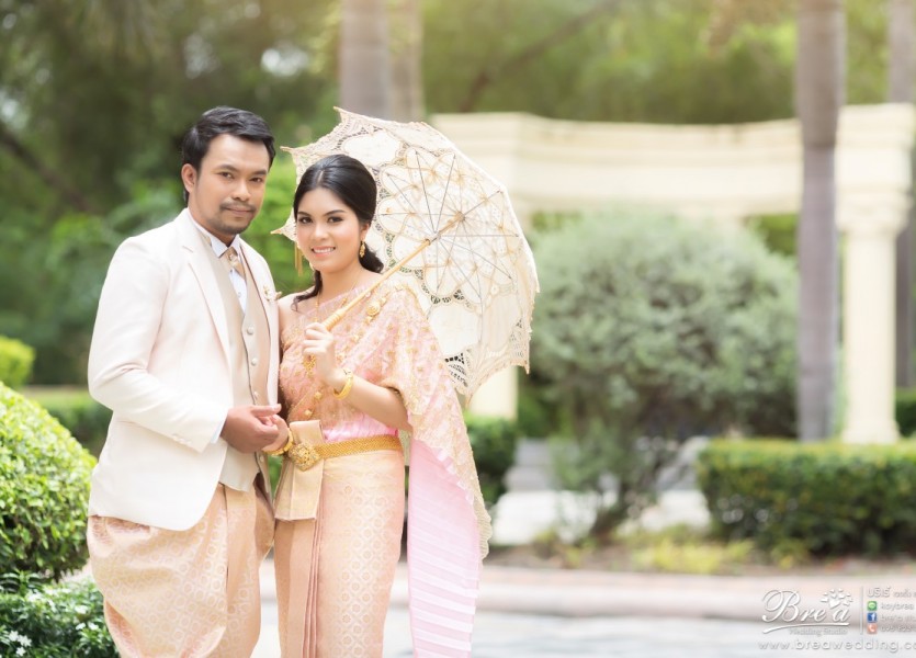 พรีเวดดิ้ง . ชุดแต่งงาน . ชุดไทยแต่งงาน . ร้านเวดดิ้ง . ถ่ายรูปแต่งงาน .Prewedding .ฌ็องเซลิเซ่