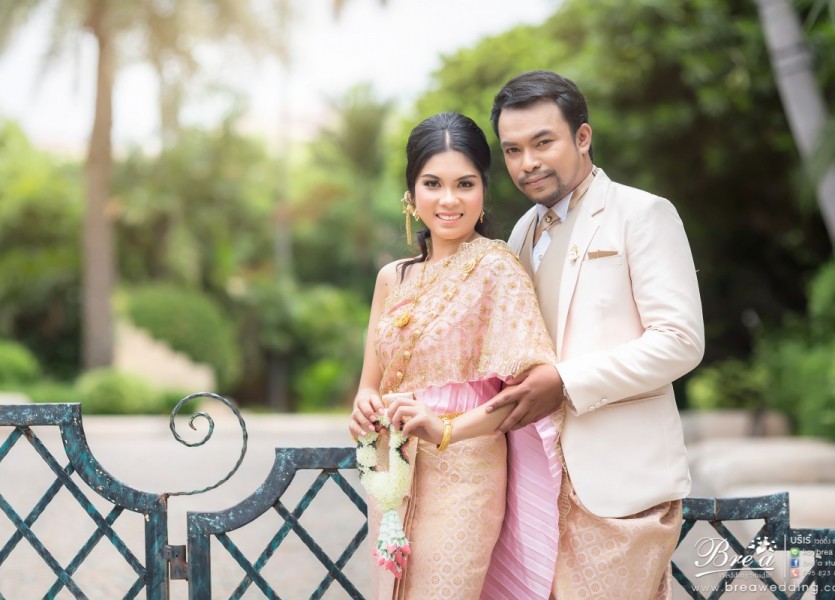 พรีเวดดิ้ง . ชุดแต่งงาน . ชุดไทยแต่งงาน . ร้านเวดดิ้ง . ถ่ายรูปแต่งงาน .Prewedding .ฌ็องเซลิเซ่