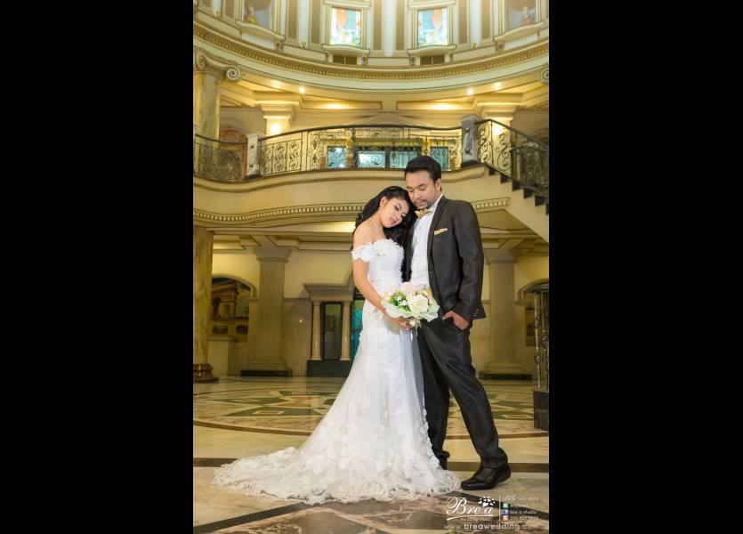 พรีเวดดิ้ง . ชุดแต่งงาน . ชุดไทยแต่งงาน . ร้านเวดดิ้ง . ถ่ายรูปแต่งงาน .Prewedding .ฌ็องเซลิเซ่