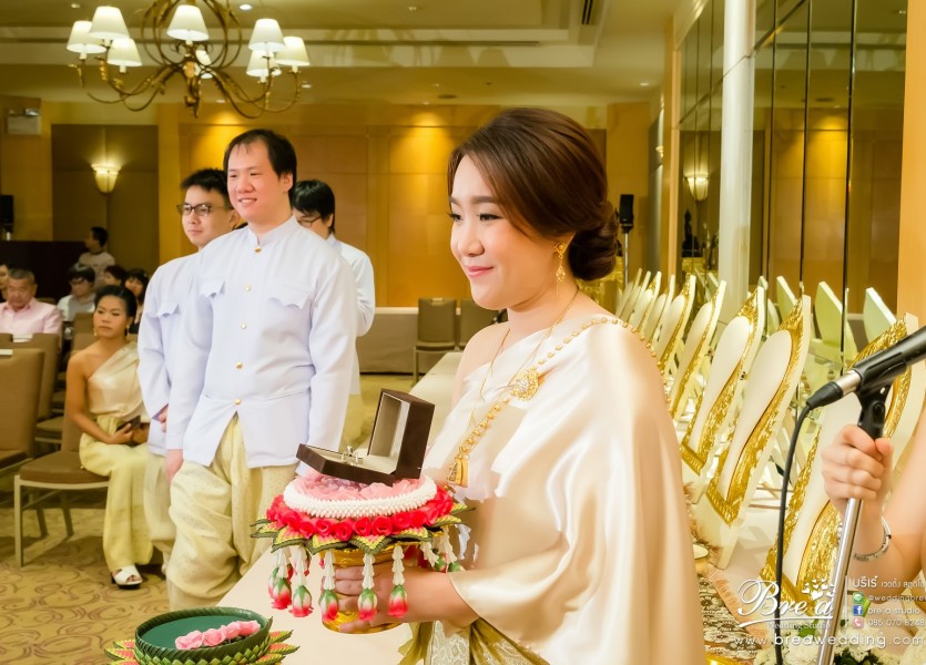 แต่งงานมิราเคิลแกรนด์,miracle grand , wedding ,ชุดแต่งงาน,ร้านเวดดิ้ง,นนทบุรี,กรุงเทพ,วิภาวดี,นักบิน