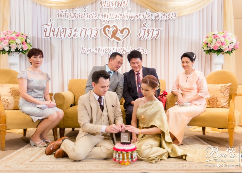 แต่งงานมิราเคิลแกรนด์,miracle grand , wedding ,ชุดแต่งงาน,ร้านเวดดิ้ง,นนทบุรี,กรุงเทพ,วิภาวดี,นักบิน