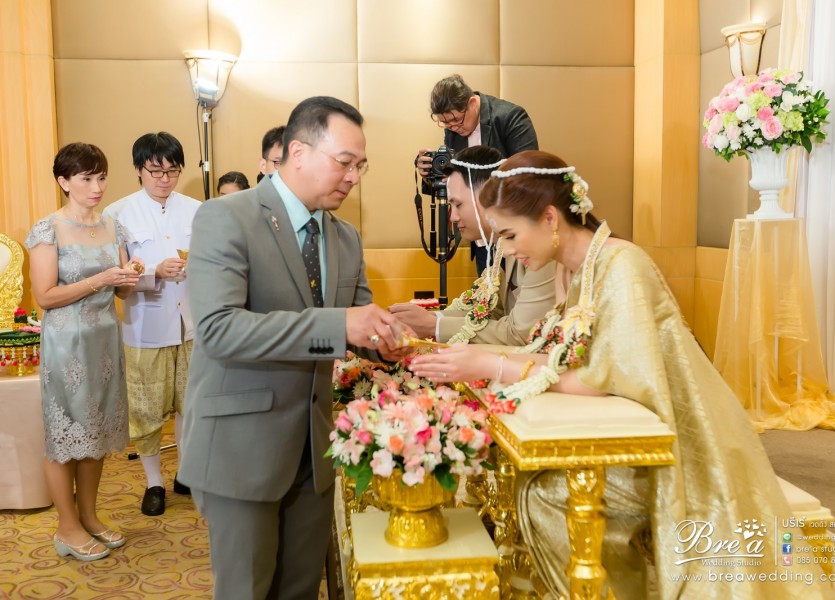 แต่งงานมิราเคิลแกรนด์,miracle grand , wedding ,ชุดแต่งงาน,ร้านเวดดิ้ง,นนทบุรี,กรุงเทพ,วิภาวดี,นักบิน