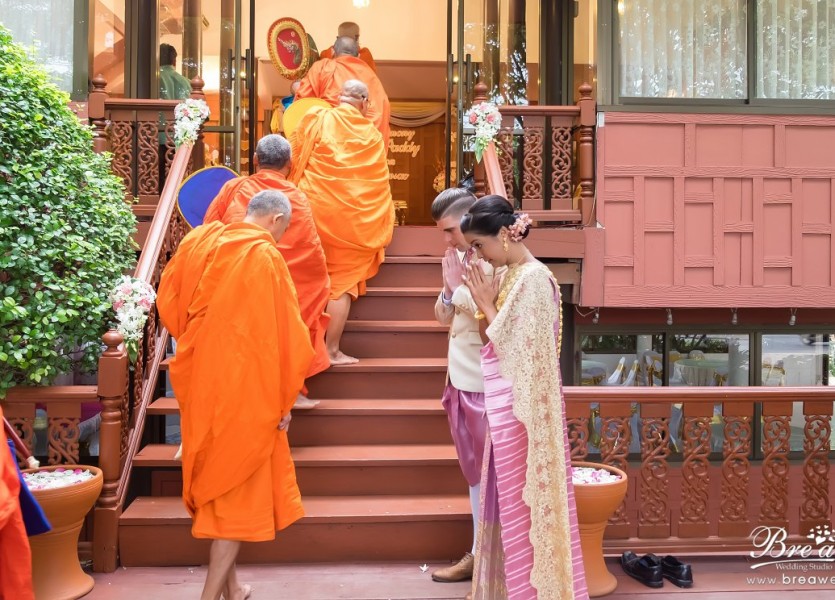 เรือนเจ้าสาวปากเกร็ด แต่งงาน ชุดแต่งงาน ร้านเวดดิ้ง นนทบุรี