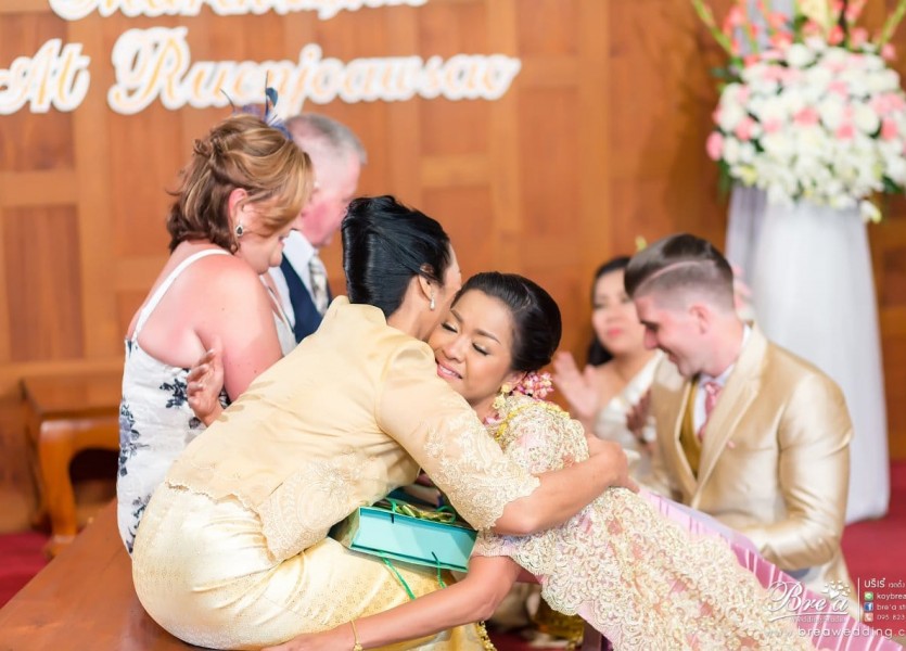 เรือนเจ้าสาวปากเกร็ด แต่งงาน ชุดแต่งงาน ร้านเวดดิ้ง นนทบุรี