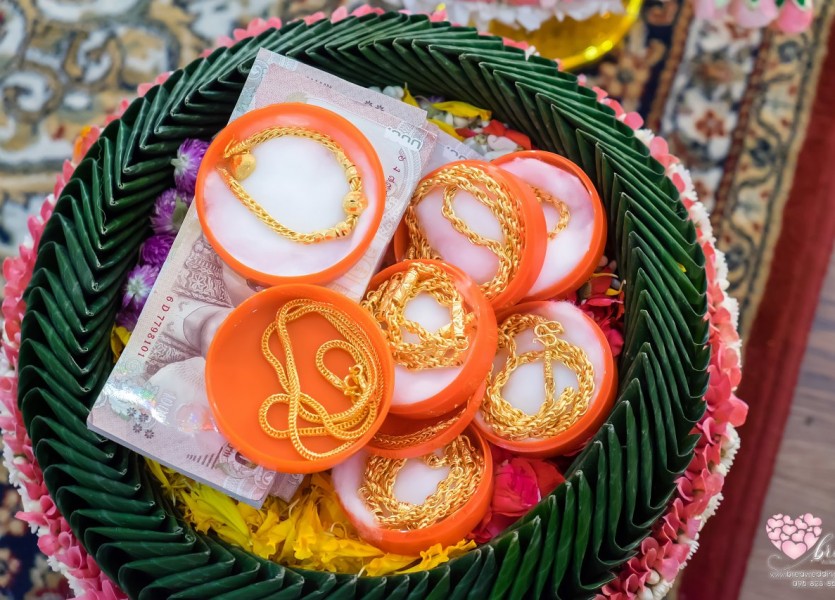 เรือนไทย,แต่งงาน,เรือนนพเก้า,นนทบุรี082พระราม๕,ชุดไทยแต่งงาน,บางบัวทอ