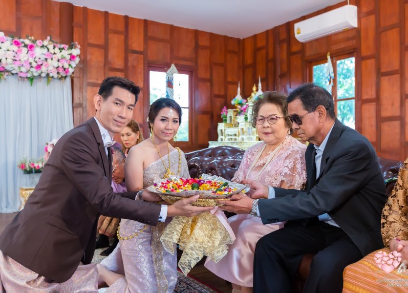 เรือนไทย,แต่งงาน,เรือนนพเก้า,นนทบุรี096พระราม๕,ชุดไทยแต่งงาน,บางบัวทอ