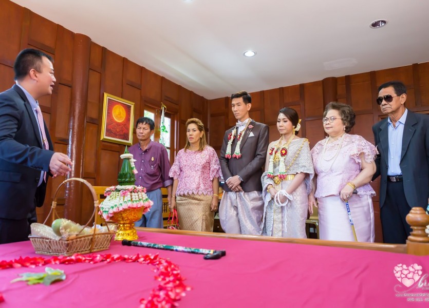 เรือนไทย,แต่งงาน,เรือนนพเก้า,นนทบุรี171พระราม๕,ชุดไทยแต่งงาน,บางบัวทอ