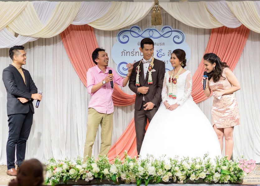 เรือนไทย,แต่งงาน,เรือนนพเก้า,นนทบุรี210พระราม๕,ชุดไทยแต่งงาน,บางบัวทอ