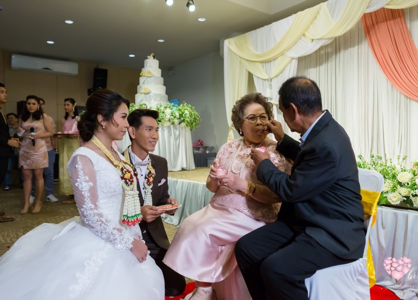 เรือนไทย,แต่งงาน,เรือนนพเก้า,นนทบุรี225พระราม๕,ชุดไทยแต่งงาน,บางบัวทอ