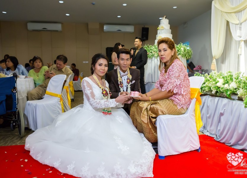 เรือนไทย,แต่งงาน,เรือนนพเก้า,นนทบุรี231พระราม๕,ชุดไทยแต่งงาน,บางบัวทอ