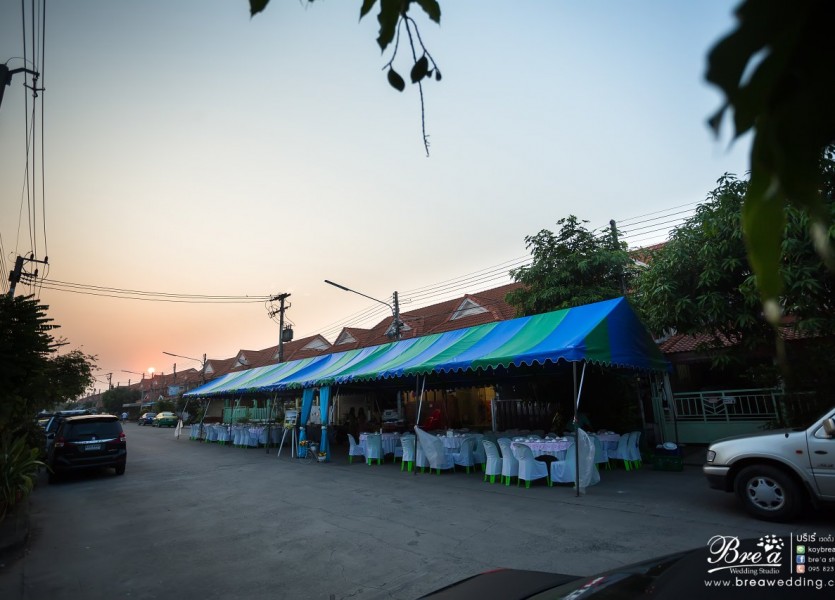 จัดงานแต่งงานที่บ้าน 002 ชุดแต่งงาน