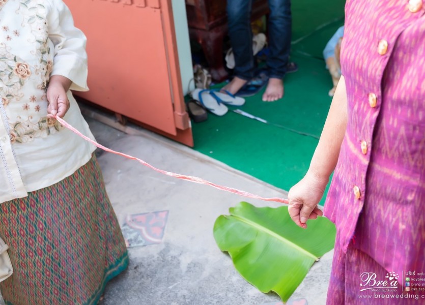 จัดงานแต่งงานที่บ้าน 065 ชุดแต่งงาน