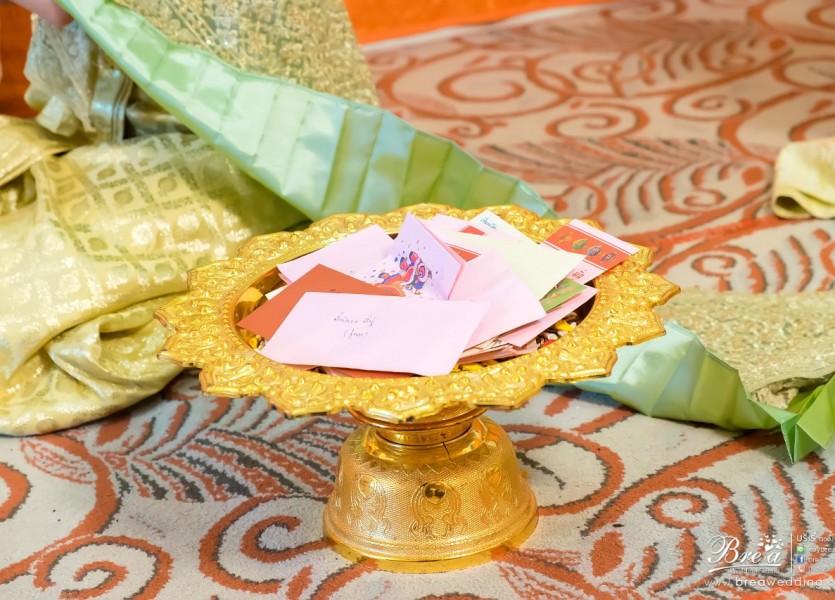 จัดงานแต่งงานที่บ้าน 109 ชุดแต่งงาน