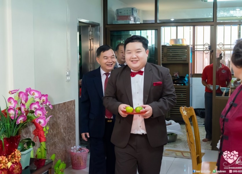 ชุดยกน้ำชา งานหมั้น ชุดแดง019 แต่งงานแบบจีน