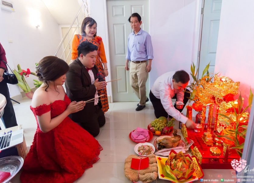 ชุดยกน้ำชา งานหมั้น ชุดแดง128 แต่งงานแบบจีน