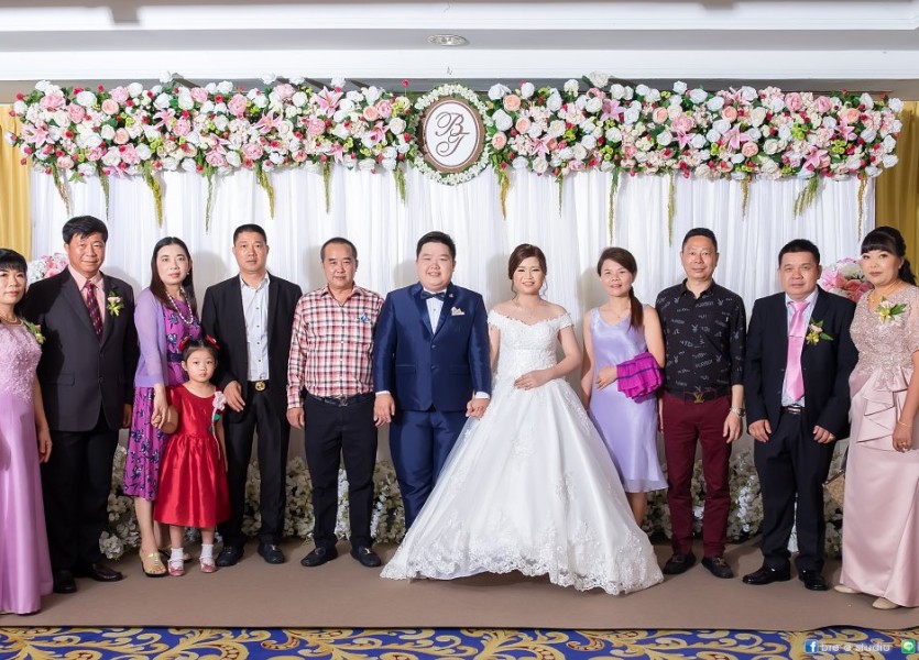 โรงแรมมณเฑียรริเวอร์ไซด์กรุงเทพ  ชุดแต่งงาน 030 ถ่ายภาพ