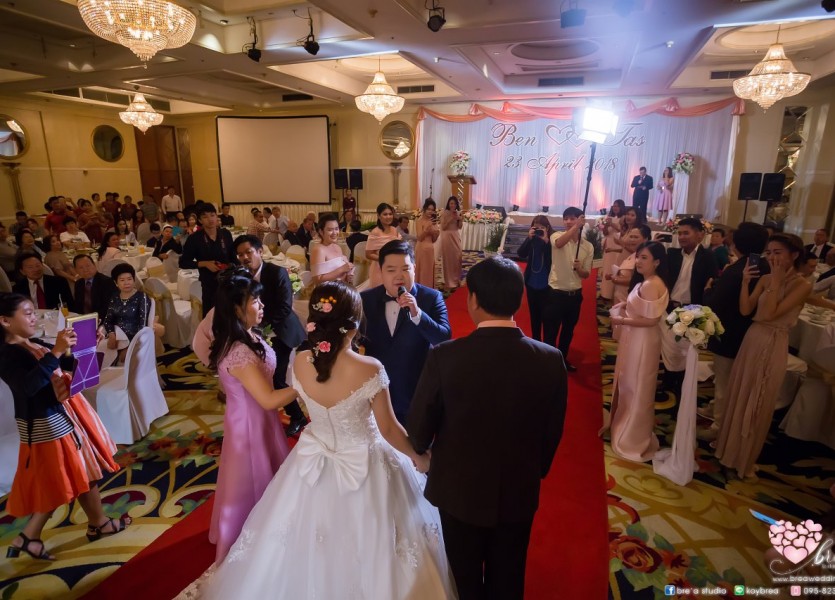 โรงแรมมณเฑียรริเวอร์ไซด์กรุงเทพ  ชุดแต่งงาน 083 ถ่ายภาพ