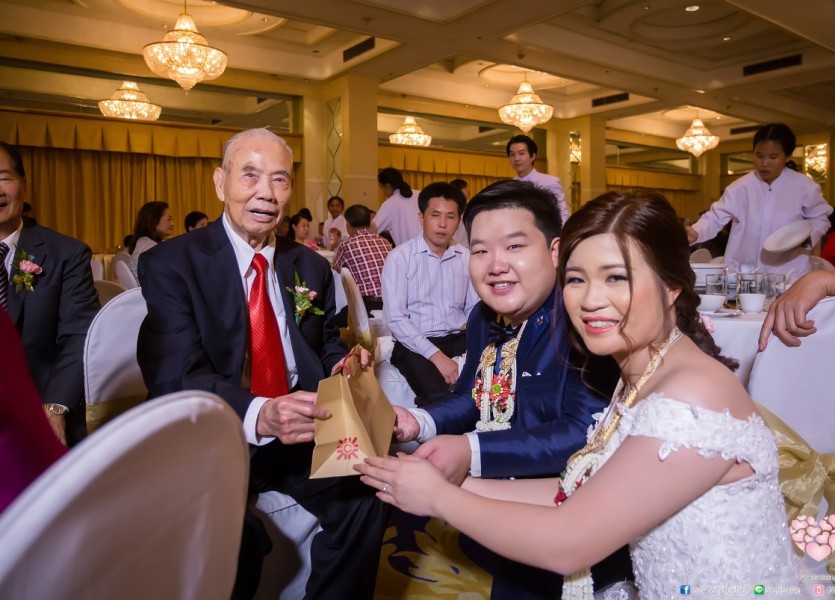 โรงแรมมณเฑียรริเวอร์ไซด์กรุงเทพ  ชุดแต่งงาน 149 ถ่ายภาพ