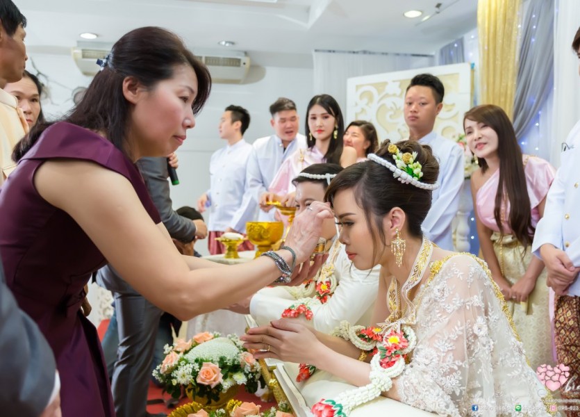 เดอะโซเรนโต้ HL 136 แต่งงานราชพฤกษ์